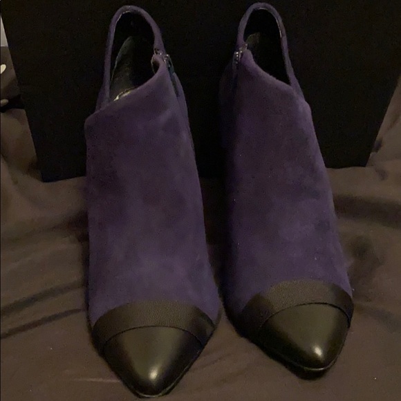 Brand new navy ankle heeled bootie - Picture 3 of 5